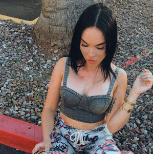 Meet your Posher, Alma